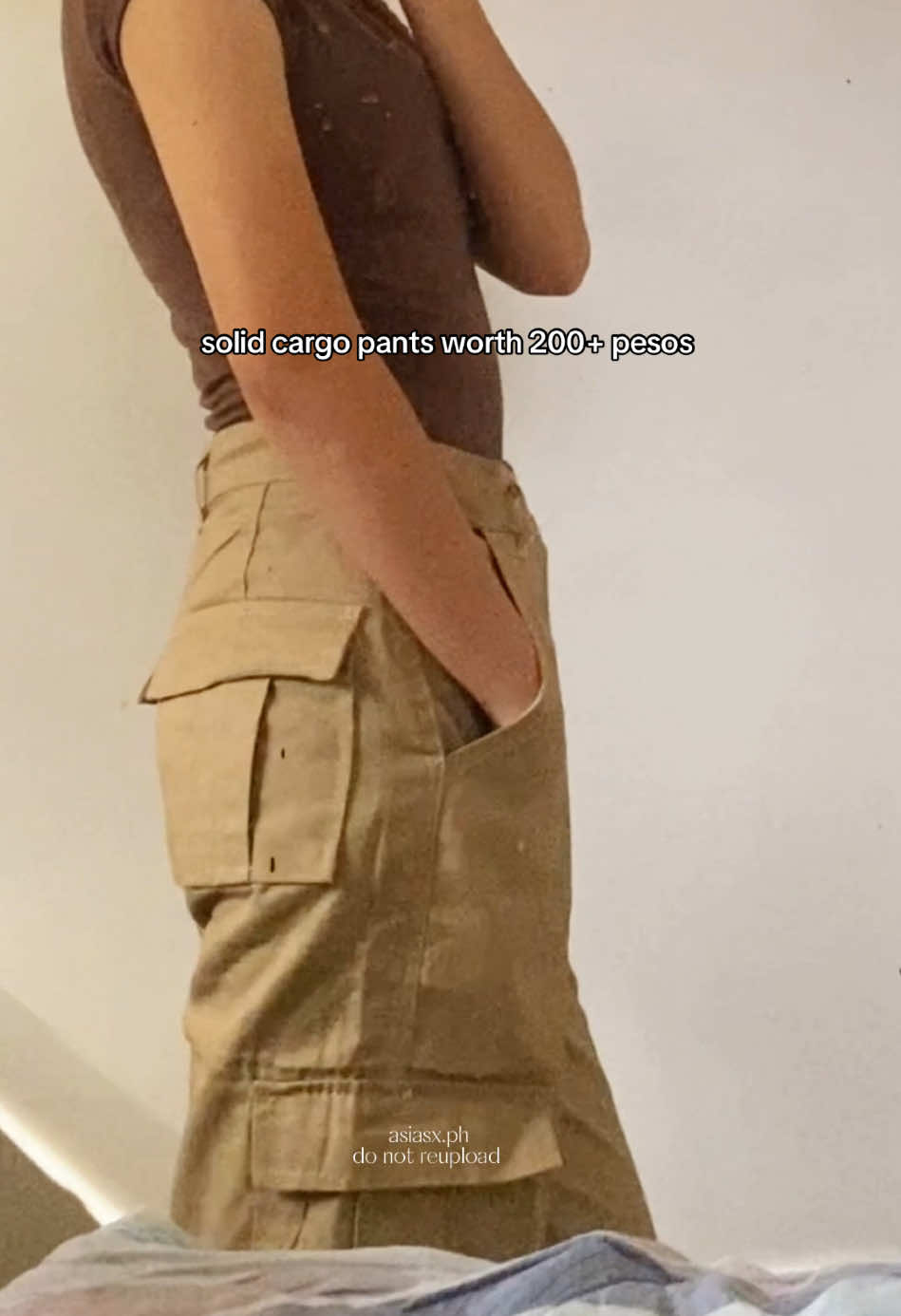 obsessed with this color combination #cargopants #cargooutfits #fypage #outfitcombo 