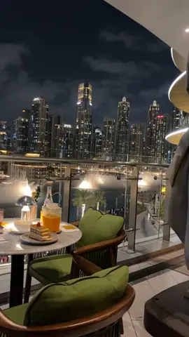 إطلالة ليتو كافية بمجمع دبي مول    #دبي #الامارات #دبي_مول #الجنوب #الان #ابها #عسير #لايك #كومنت #تصويري #foryou #fyp #هاشتاق #اكسبلور #خميس_مشيط #كشته #فديوهات #تصويري_احترافي 