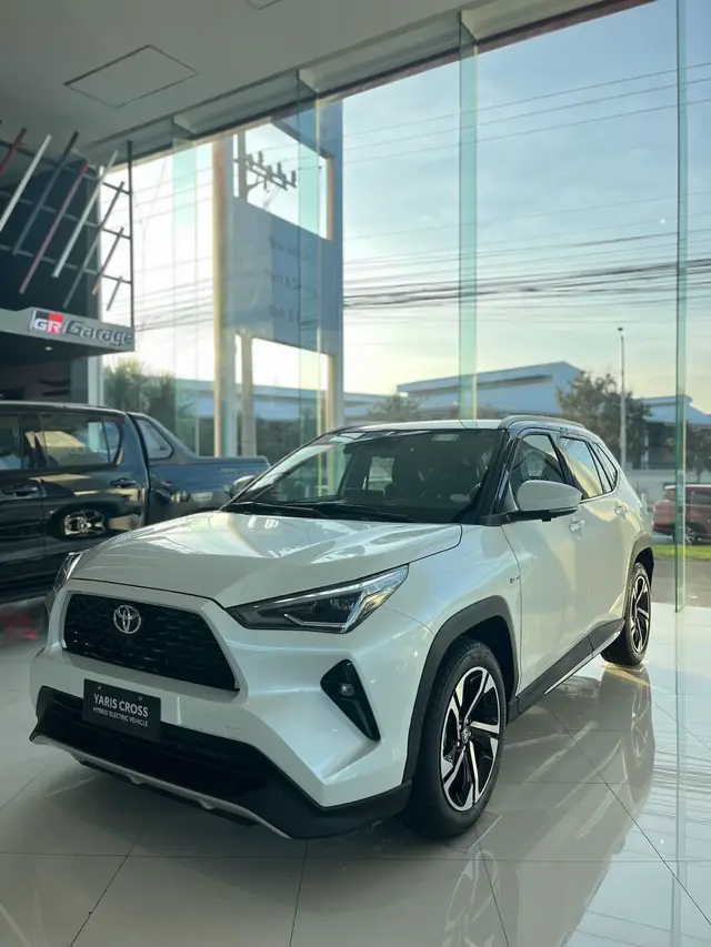 HYBRID BA HANAP MO?! GO NA SA YARIS CROSS 👊🚘 PM FOR MORE DETAILS, REFERRALS AND FASTER TRANSACTION: 🤵🏻‍♀️ Airah Alcantara - Marketing Professional  Smart: 0962-587-6986 Globe: 0967-018-5837 (Viber Ready) #ToyotaBoost #BuiltForTheRoad #UnleashTheBeast #ToyotaSantaRosa #teamijc #fyp #MoveYourWorld #MarketingProfessional #BestinTown #TeamIJC #xzyabc #foryou #foryoupage #cars #car #yariscross #yariscrosshybrid #hybrid #toyotahybrid #hybridcar #IJCFamily 
