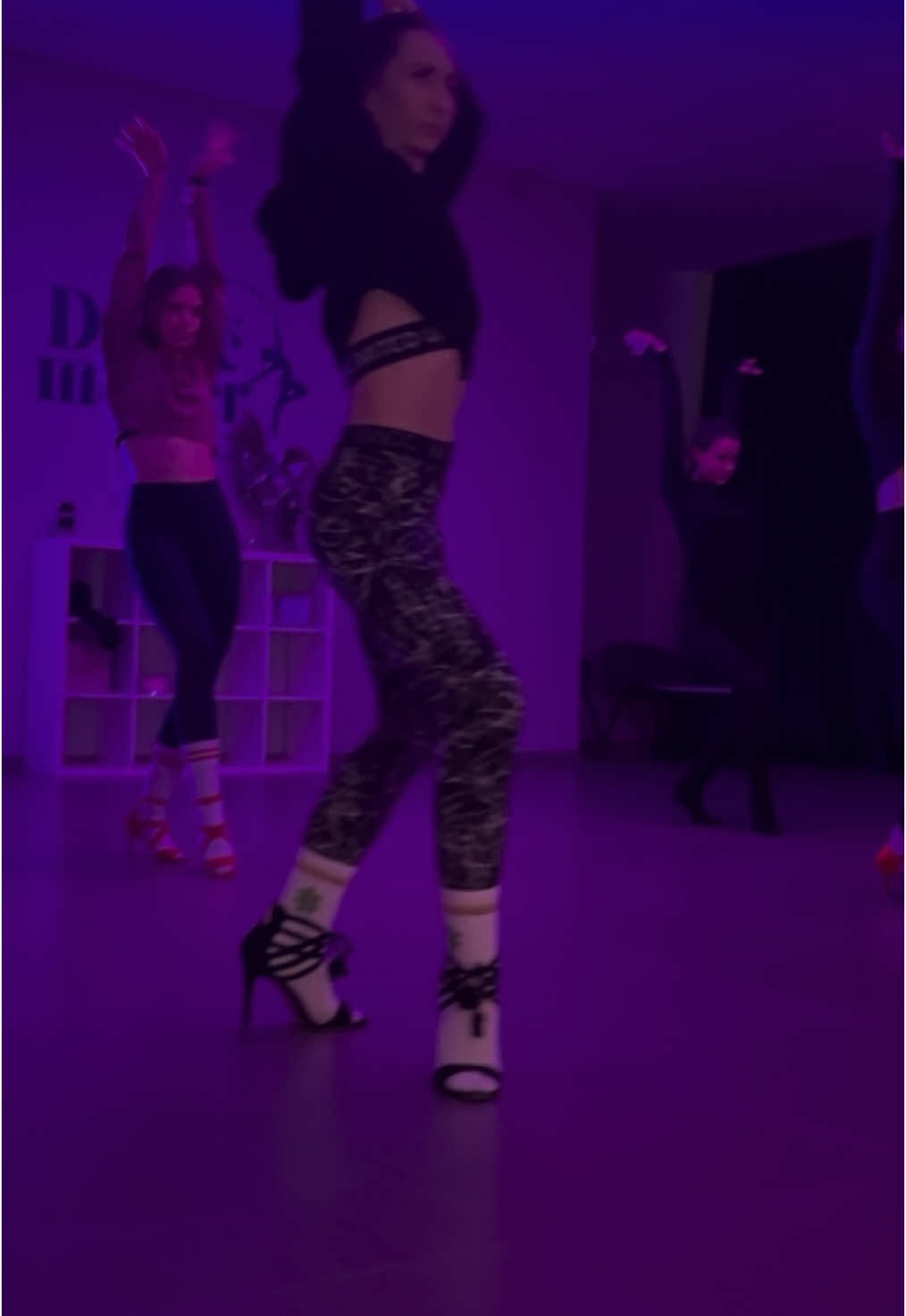 High Heels Kaunas !! 💜 Kiekvieną penktadienį 17val @Šokių studija | Dance Master  #fyp #viral #foryou #dancer #tiktok #highheels #kaunas #trendingvideo 