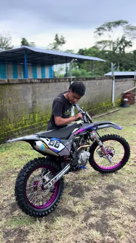 Raungan raja hutan🔥#trabasadventureindonesia #klx150 #tanjakanextreem #trabas #klxboreup #klxgordons 