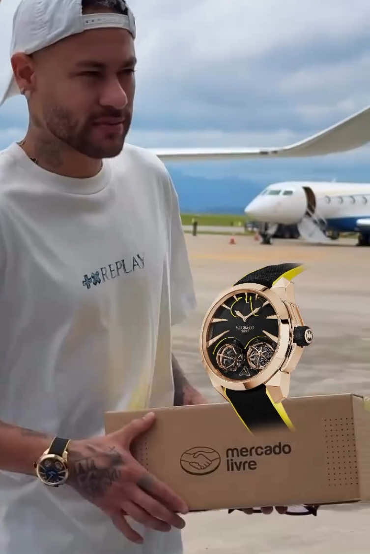 Neymar Jr has just touched down in Brazil after sealing his move back to Santos, where it all began, this time sporting a an exclusive @Jacob & Co. Gotham City in 18K rose gold, a 36-piece limited edition inspired by Batman and crafted in collaboration with Warner Bros & DC Comics. Every detail nods to the Dark Knight: the crown mimics Batmobile tires, and the flying tourbillon carriages take the shape of grappling hooks—a true collector's piece. #JacobandCo Retail price: $ 260,000.00 Video: @neymarjr | Edited by Insane Luxury  #neymar #santos #footballtiktok #jacobandco #edit 