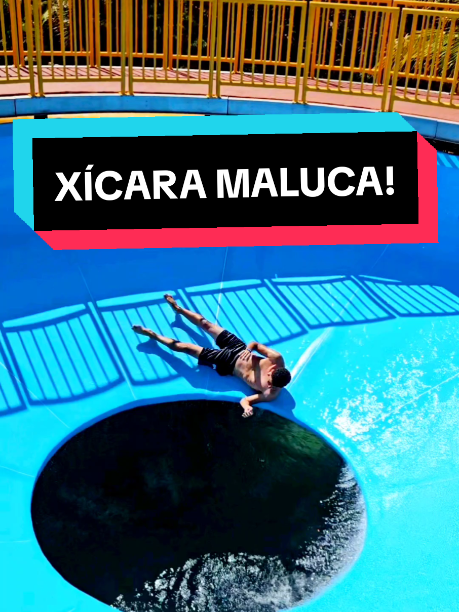 Respondendo a @egydio079 Cuidado com a Xícara Maluca no Thermas dos Laranjais. A profundidade da piscina é de 2,17m. #thermas #termas #olimpia  #parqueaquatico #verao #familia #ferias #lendario #xicaramaluca 