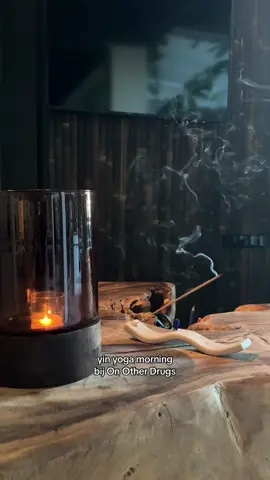 genieten bij @On Other Drugs 💚 #yoga #yogastudio #yinyoga #onotherdrugs #metime || @Lorindy @Esmée 