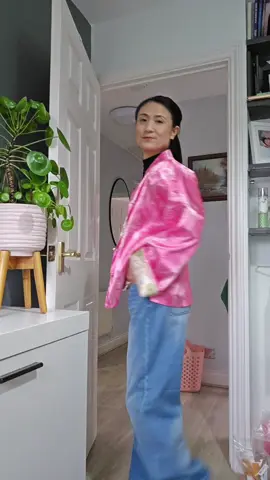 Got this oversized modernised Chinese traditional style top to match Chinese new year vibes.  #fitcheck #OOTD #traditionalcostume 