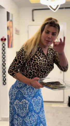 Kızlar ben bi kayınbabama yemek götürüp geliyorum🥹❤️