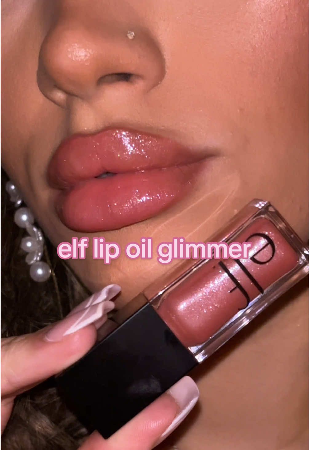 @e.l.f. Cosmetics UK glow reviver lip oil glimmer ‘princess cut’ 💋✨ she’s stunning and i love her  @e.l.f. Cosmetics  #elfcosmetics #elflipoil #lipoil #glitterlips #sparklylipgloss #glossylips #lipglossswatch #lipswatch #affordablemakeup 