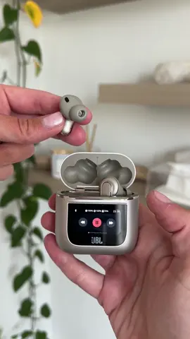Are these the smart earbuds of the future? 🎧 Shop the JBL earbuds at the link in bio #amazonfinds #amazongadgets #jbltourpro 🎥: @sam.shan.shops