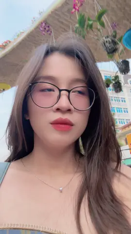 Đi hong chạy theo 😀