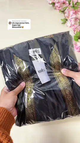 Membalas @rsmyntiara Abaya Madina warna black cantiik bangettt 🥰🫶🏻 #abaya #abayagirls #abayastyle #abayafashion #abayamadina 