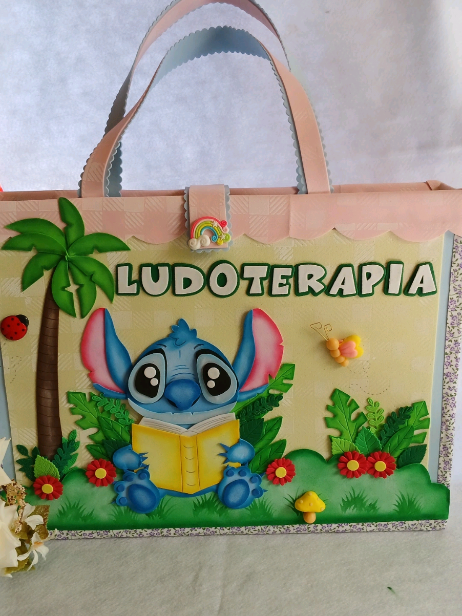 montando uma linda sacolinha por aqui ❤️🥰 Ludoterapia❤️🥰 #ludoterapia  #ludoterapiainfantil  #fazendinhaemeva  #artesanato  #artesanatoemeva 