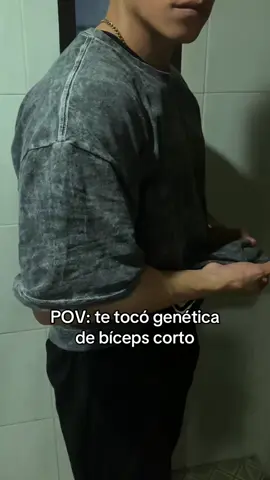 Genética bíceps corto!  #gymrat #fyp #parati #gymbros #GymTok #viral #motivation #Fitness #contenido #gym #biceps 