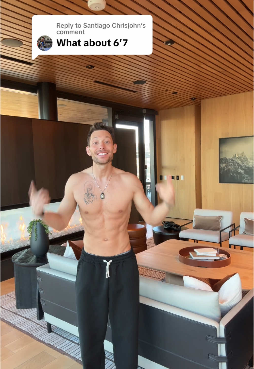 Replying to @Santiago Chrisjohn judging from the comments seems like every dude is over 6’4 👀📈💪🏼 #widelegsweatpants #sweatpants #menssweatpants #widelegpants  