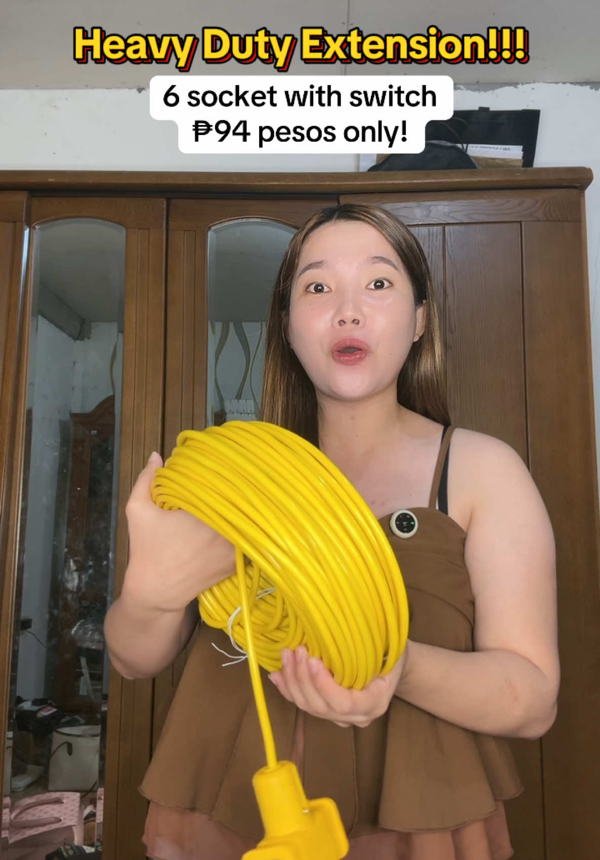Ang mura lang pala ng extension dito kay tiktok for as low as ₱90 pesos lang may heavy duty kana ng extension wire na napakadaming socket at may switch pa! #extensionwire #extensioncord #homesupplies #heavydutyextensionsocket #wireextensions #heavyduty #extensioncordsocket #fyp #trending #viral 
