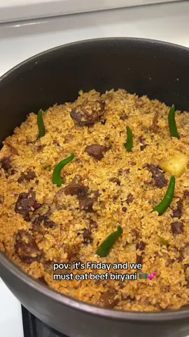 Is it really a Friday without some biryani? 🇧🇩🇧🇩 #fyp #foryoupage #biryani #beefbiryanirecipe #Bengali #bangladesh🇧🇩 #cookwithme #browntiktok #desi #desitiktok #foodvlog #Recipe #homemadefood #southasian #foryou #culture #nyc #usa #yourlilcook #friday 