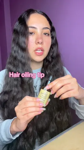 حافظى على نضافه الزيت اللى بتستخدميه عشان تاخدى منه اقصى استفاده❤️ #hairtips  #HairCareTips  #hairoiling  #العناية_بالشعر  #زيوت_للشعر  #hairtok 