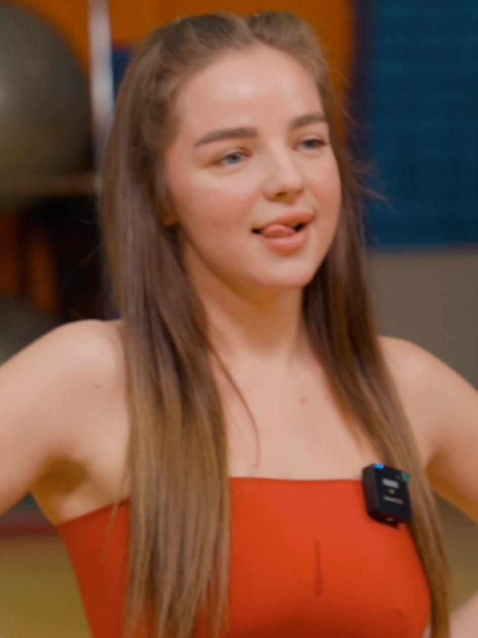 Join hardworking Irina as she demonstrates a powerful leg workout routine in the gym. #sportlesson #sport #physicaltherapy #exercisemuscle #backpain #Fitness #StressRelief #hamstringstretch #stretchme #LegWorkout #LegDay #StrengthTraining #GymRoutine #FitnessJourney