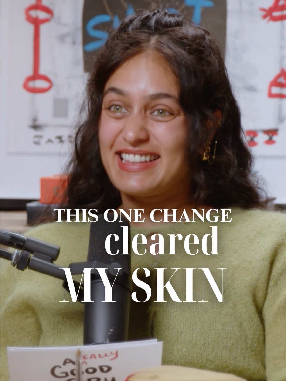 My sugar detox was so eye opening! I had sooo many little bumps all around my face, tried every product and facial and nothing worked until I took a break from sugar. It really opened my eyes to how inflammatory and addictive it is. Since cutting back on sugar, my skin’s been glowy and clear. Take a listen to this week’s episode with @Phoebe Lapine for the full story + more on balancing blood sugar and refining your relationship to food. #HealthySkin #sugaralternatives #detoxingfromsugar