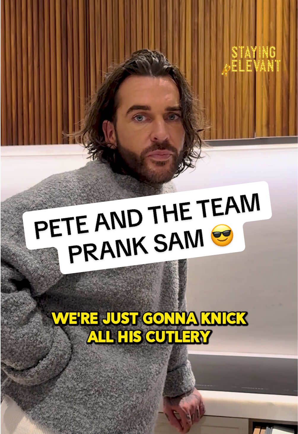 PETE and THE TEAM prank Sam ❌🍴😎 #stayingrelevant #podcast #samandpete #prank @Samthompsonuk 