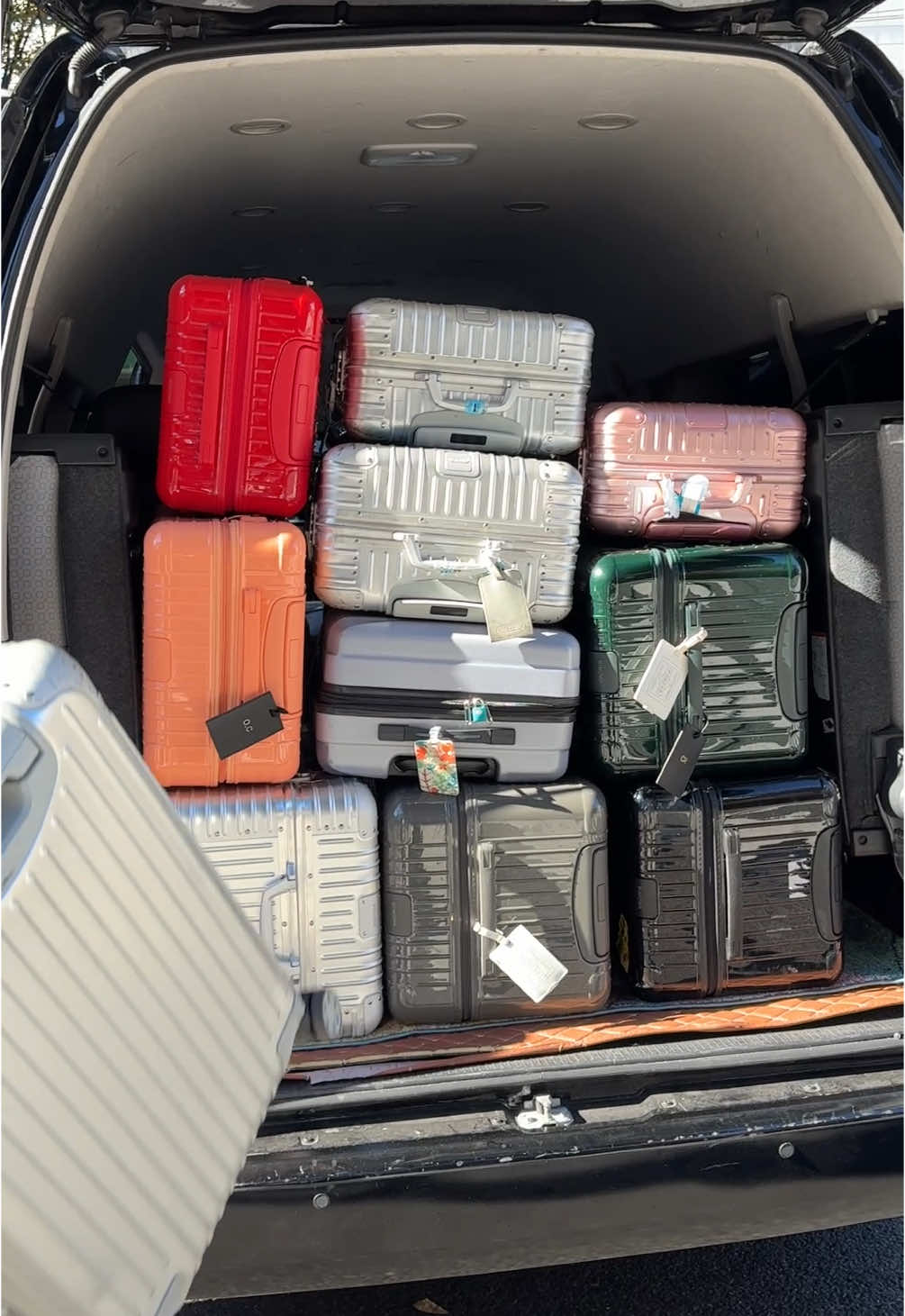 Making use of the lifetime warranty @RIMOWA #rimowa #suitcase #travel #tokyo #japan 