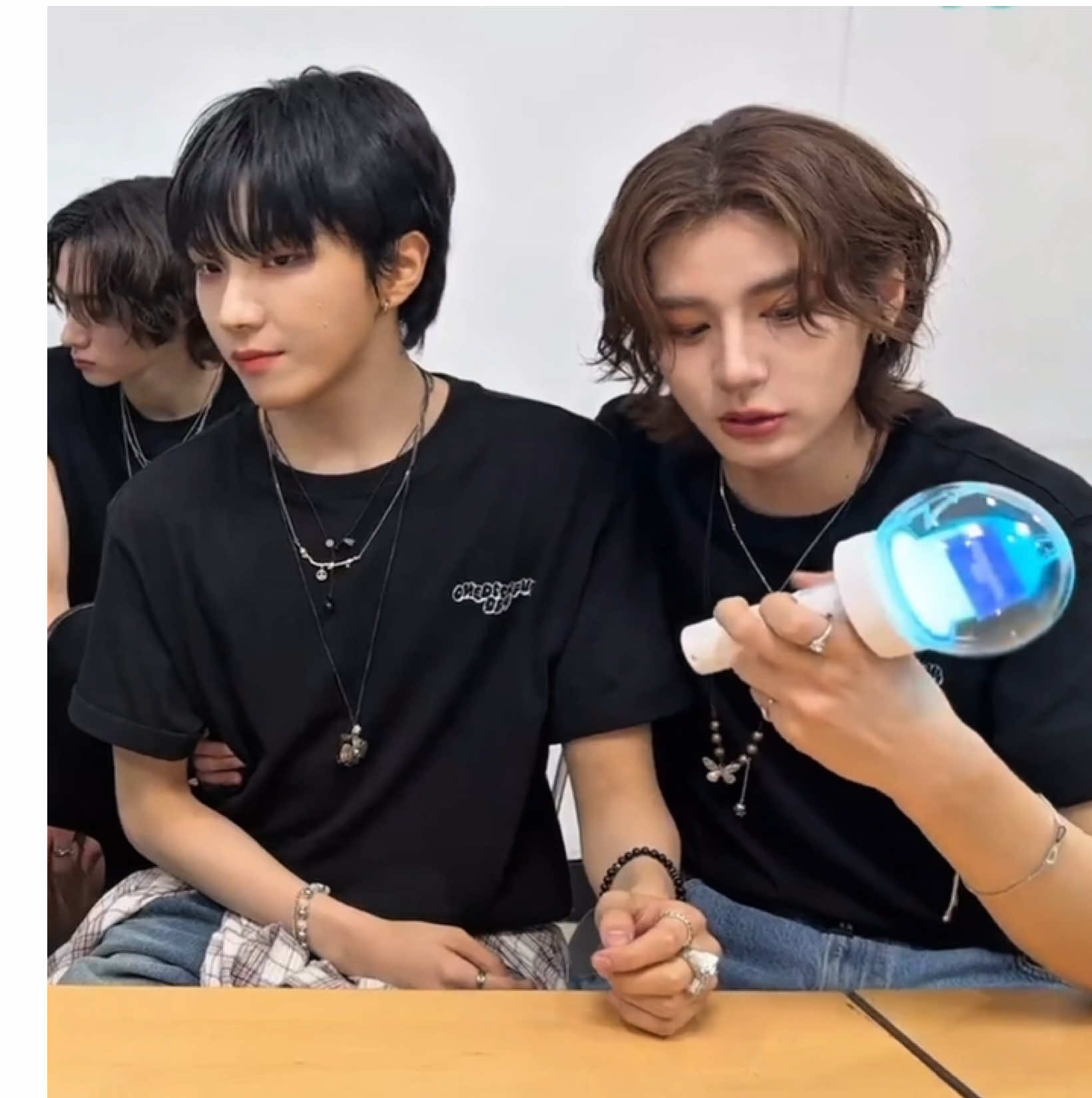 ; the waist and the belt 👀 #leehan #woonhak #nunsarangz #boynextdoor 