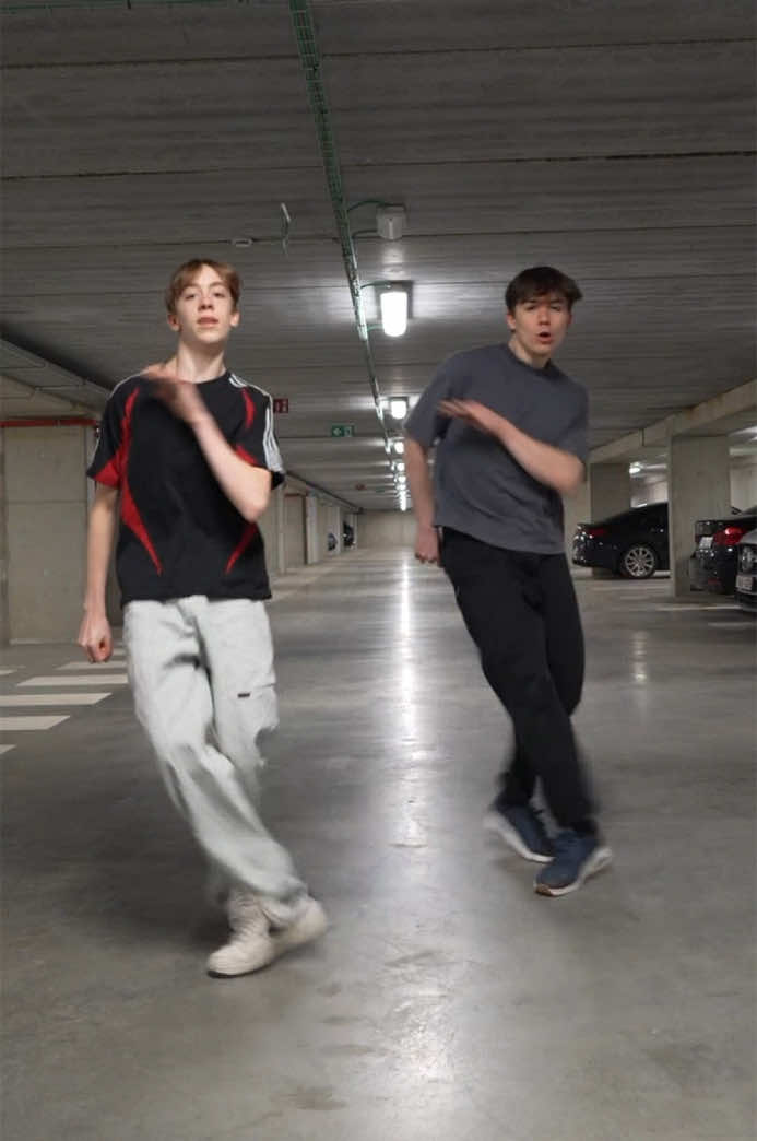 Rat dance with my brother #fyp #dance #dancechallenge 