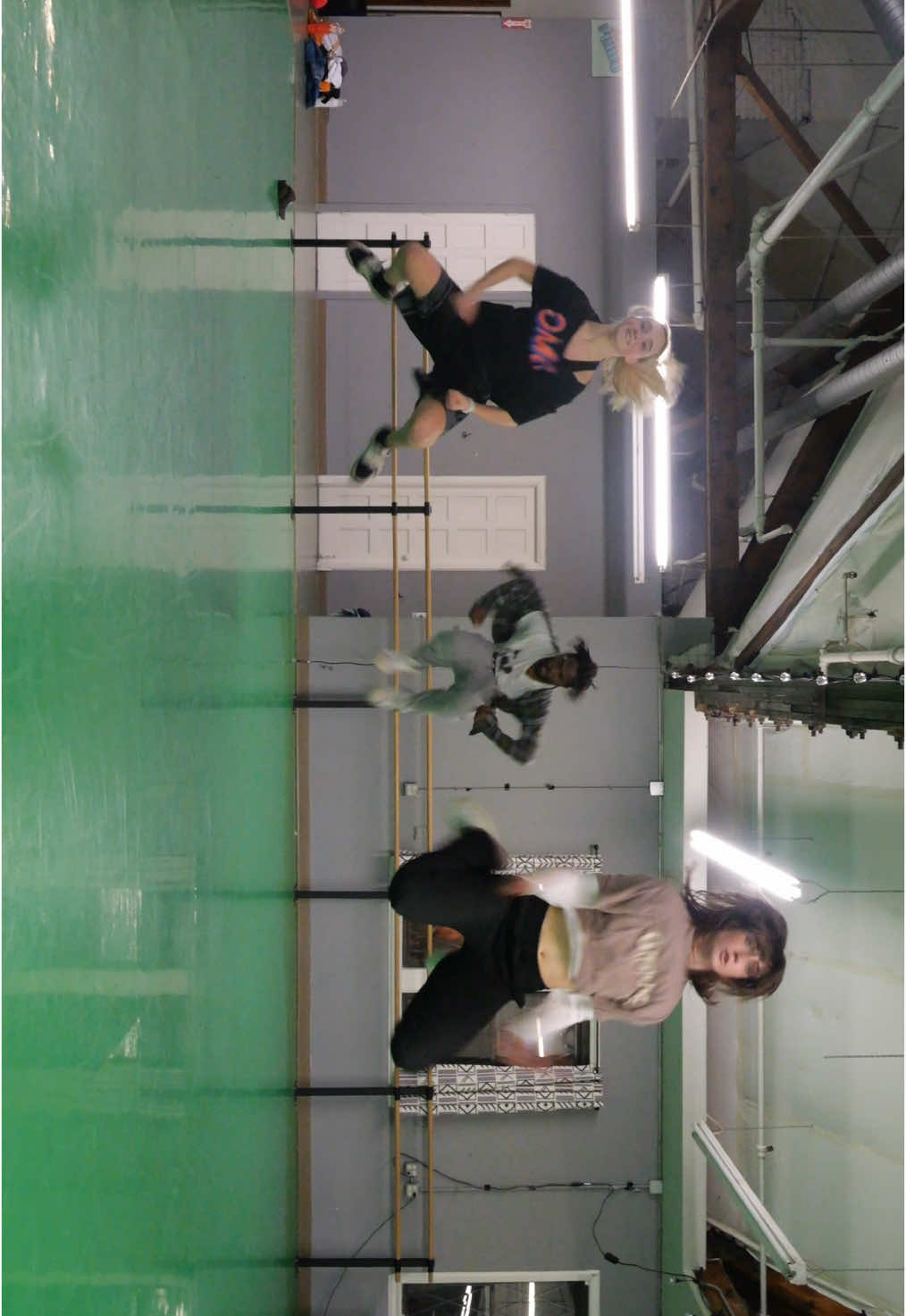 I love dancing man. I don’t know how yall feel about your favorite hobbies or passions but for me dancing runs deep. We sometimes have an annoying relationship. She does me dirty and I do her dirty but than we make it back to each other and go “I MISSED YOU”😂 Anyway all that to say teaching humans is fun and people smiling while doing your choreography is and will always be unreal no matter the size of the class!❤️🙌🏾 Song: Watcha Know Bout Me - @glorilla feat. @sexyredd  Dance artist! @grace.abigail.martin @lucymullenix [thank you guys always for inspiring me with how you groove🙌🏾🔥] full class with groups [Youtube.com/juliusjones182] 🎥: @hailey.downey007 [I didn’t even peep the angles you hit you snapped !😂🔥 Location: MY PEOPLE ! @planetdancecincinatti Dance/Choreography: Julius Jones  #dance #dancer #danceclass 