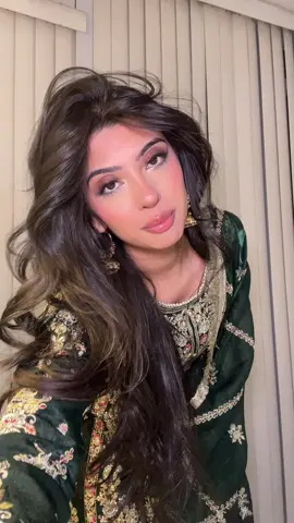 I love wearing my punjabi kuri outfits >>> outfit is from @Lashkaraa : Bottle Green Embroidered Punjabi Suit