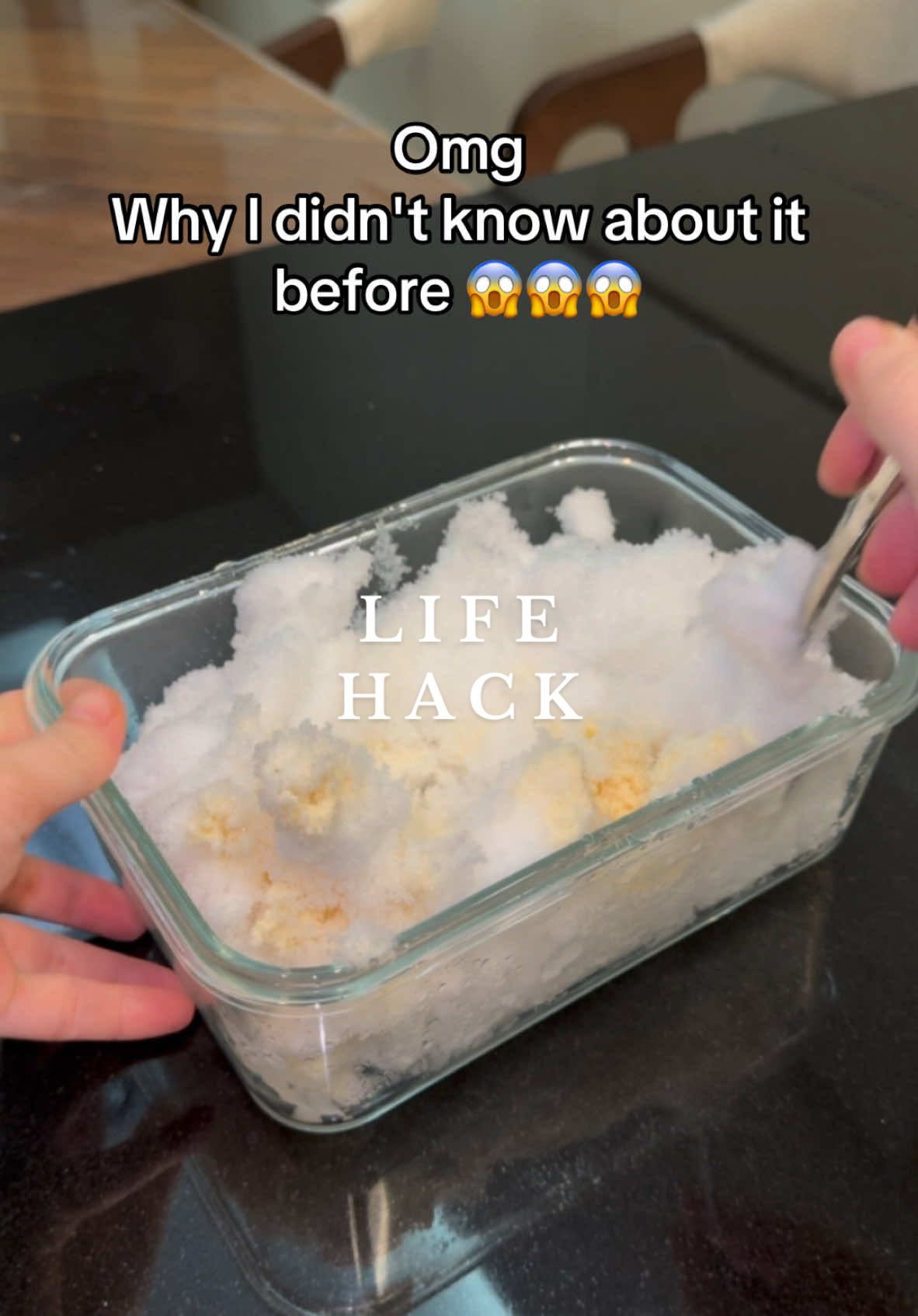 The most delicious snow cream on the way, they must try it 🥰🥰🥰 #LifeHack #snowicecream #snowcream #snowicecreamrecipe #snowday #snow #delicious #hack #foryoupage #fyp 