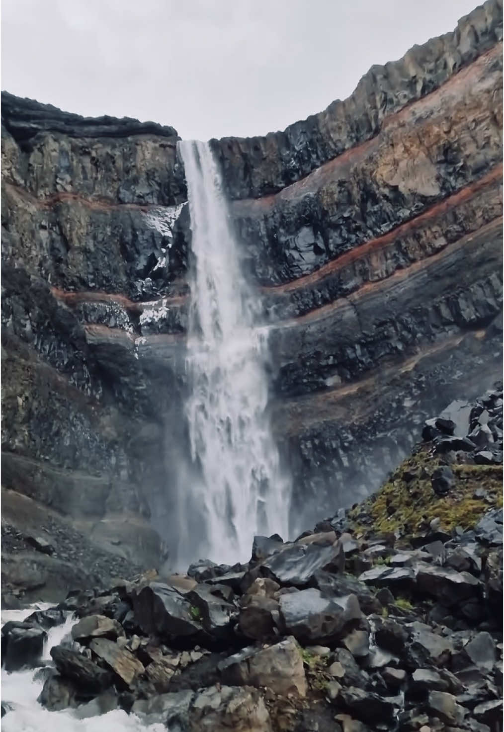 #fyp #majesticpisses #majestic #scenicview #scenic #pisses #trending #viralvideo #naturelovers #outdoorshower #hellyeah #epic #waterfall 