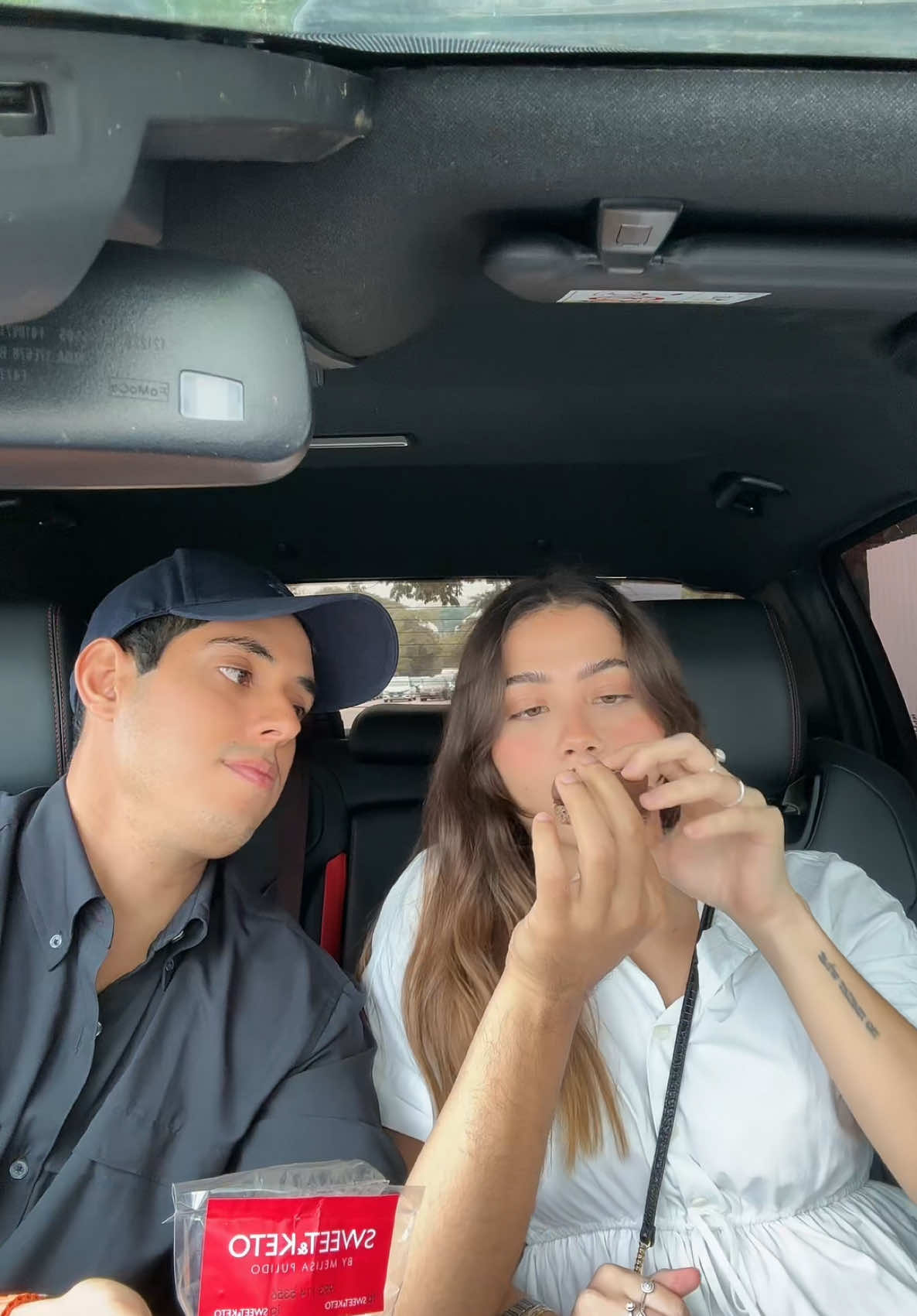 Probando dulces y postres KETO!! 🤭😋🍪 deli!! #novios #keto #postres #fyp 