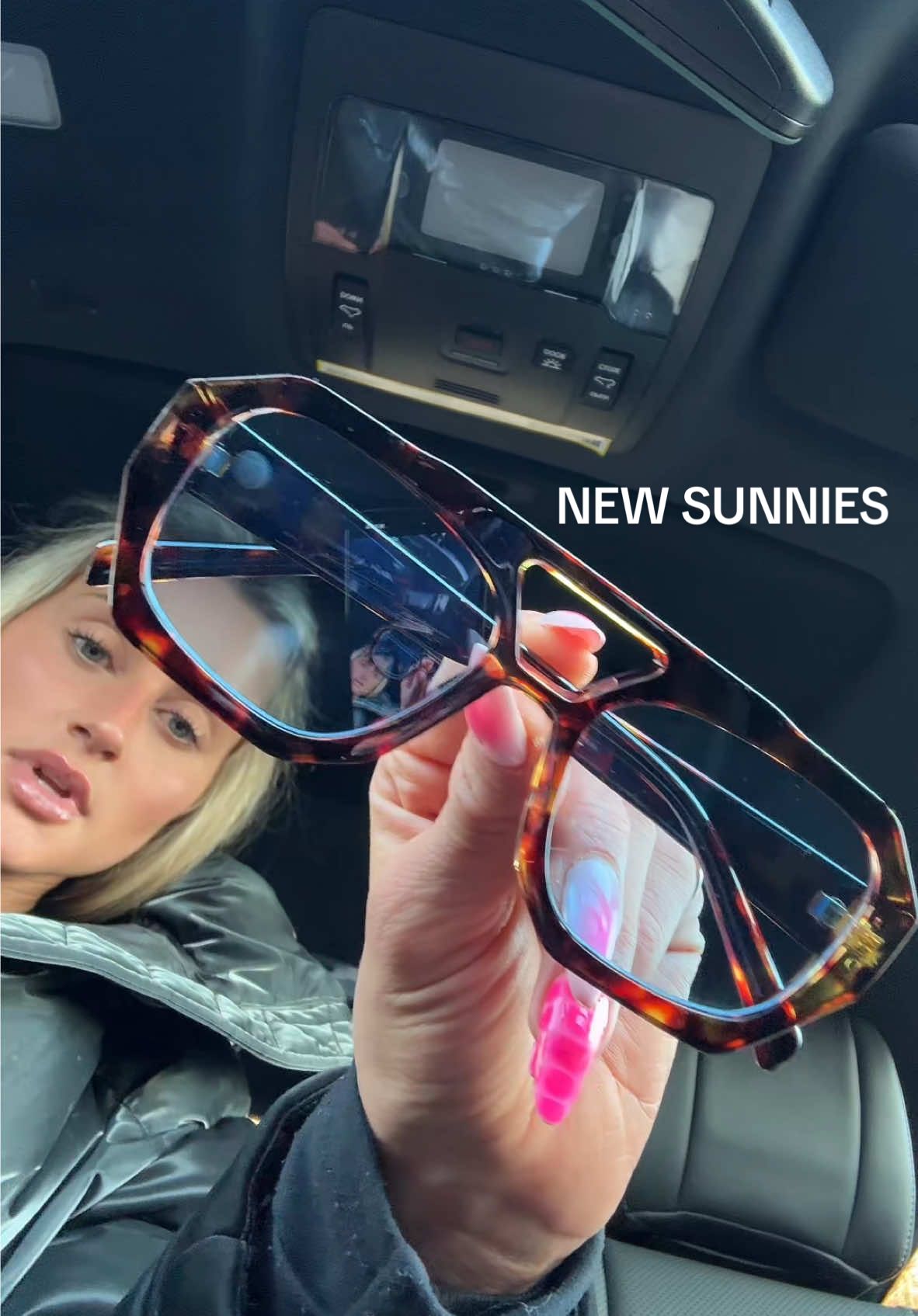 I had such high hopes for these hahahaha 💀 #sunglasses 