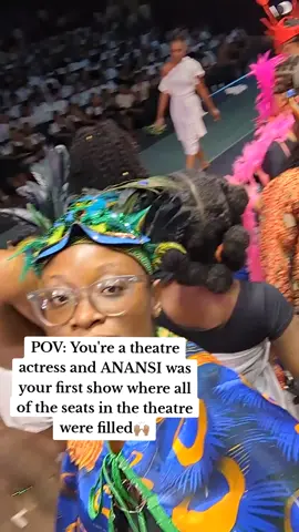 Happy New Year to you‼️This is a little BTS from the show ANANSI where I played a peacock and a servant and it was my first full house performance. Follow for more🙌🏽✨ #theatrearts #acting #actress #theatreactress💃🏽 #2025 