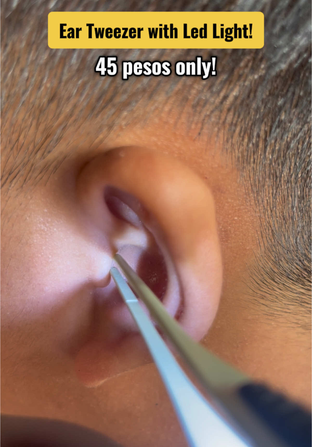 No to cotton buds! Use this ear tweezer with led light! Apaka useful nito mi! #earwax #tweezer #tweezers #ear #earwaxremoval 