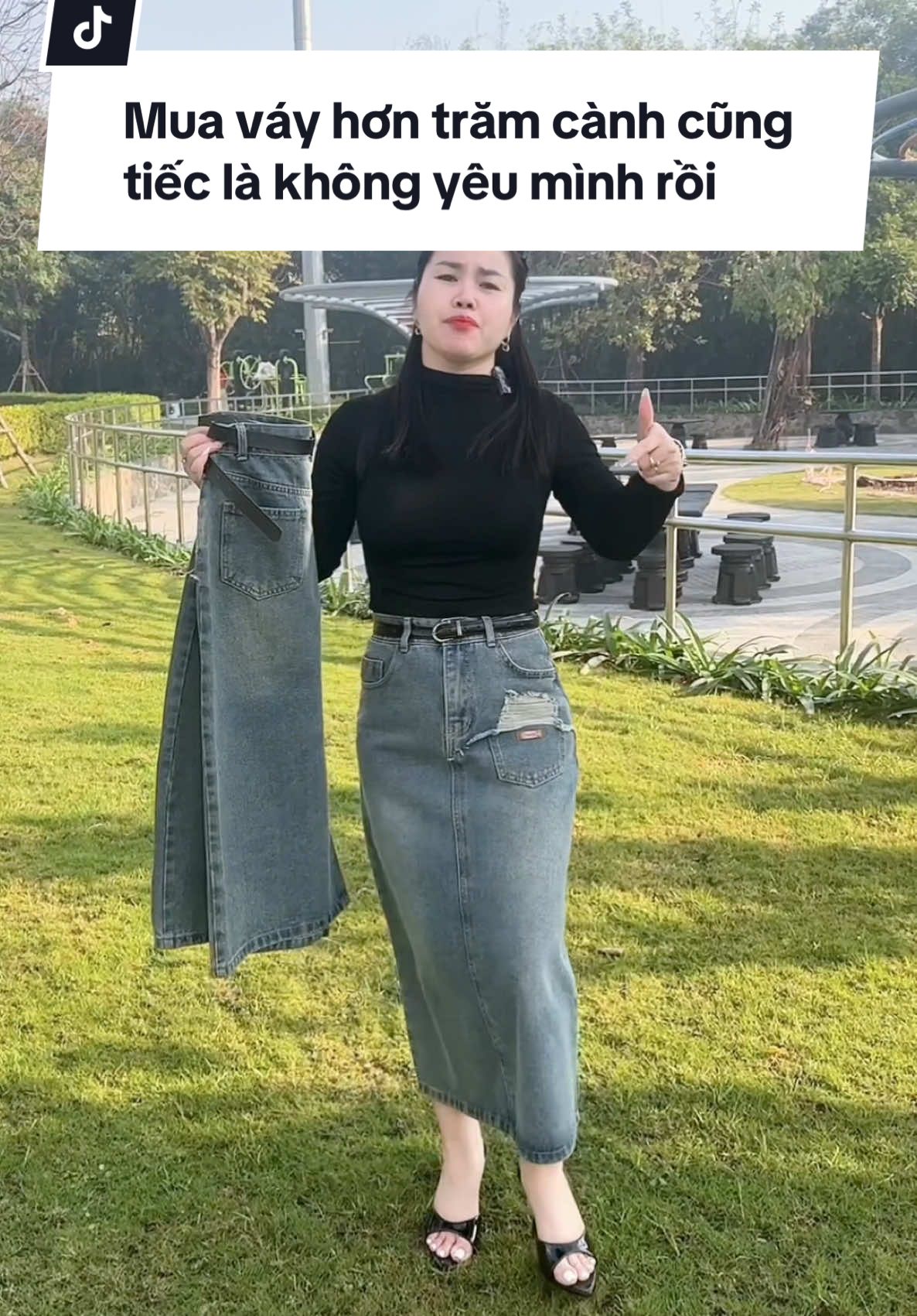 Mua váy hơn trăm cành cũng tiếc là không yêu mình rồi #xuhuong #thoitrang #vay #chanvay #chanvaydai #chanvayjean #chanvaybo #phoidoxinh 
