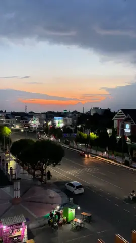 #bulukumba #bulukumba_sulawesiselatan #bundaranbulukumba #lapanganpemudabulukumba #vibes #lewatberanda 