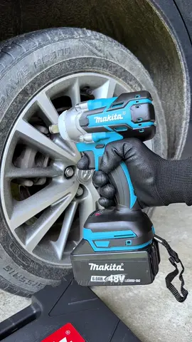 MAKITA Cordless Impact Wrench #makita #impactwrench #tools #makitaimpactwrench #tiktoktools #tiktokshop #showcase  