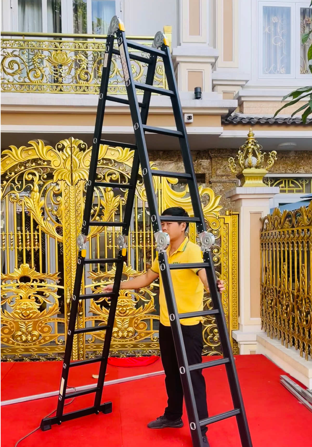 Thang gấp 4 đoạn Sumika chiều cao chữ A 2.9m có 2 chân ngang thăng bằng #thangnhomgapgon #thanggap4doan #thanggapdanang #thangnhomsumika #thangdienlanh #dienmay #diennuoc #giadungtienich #viral 