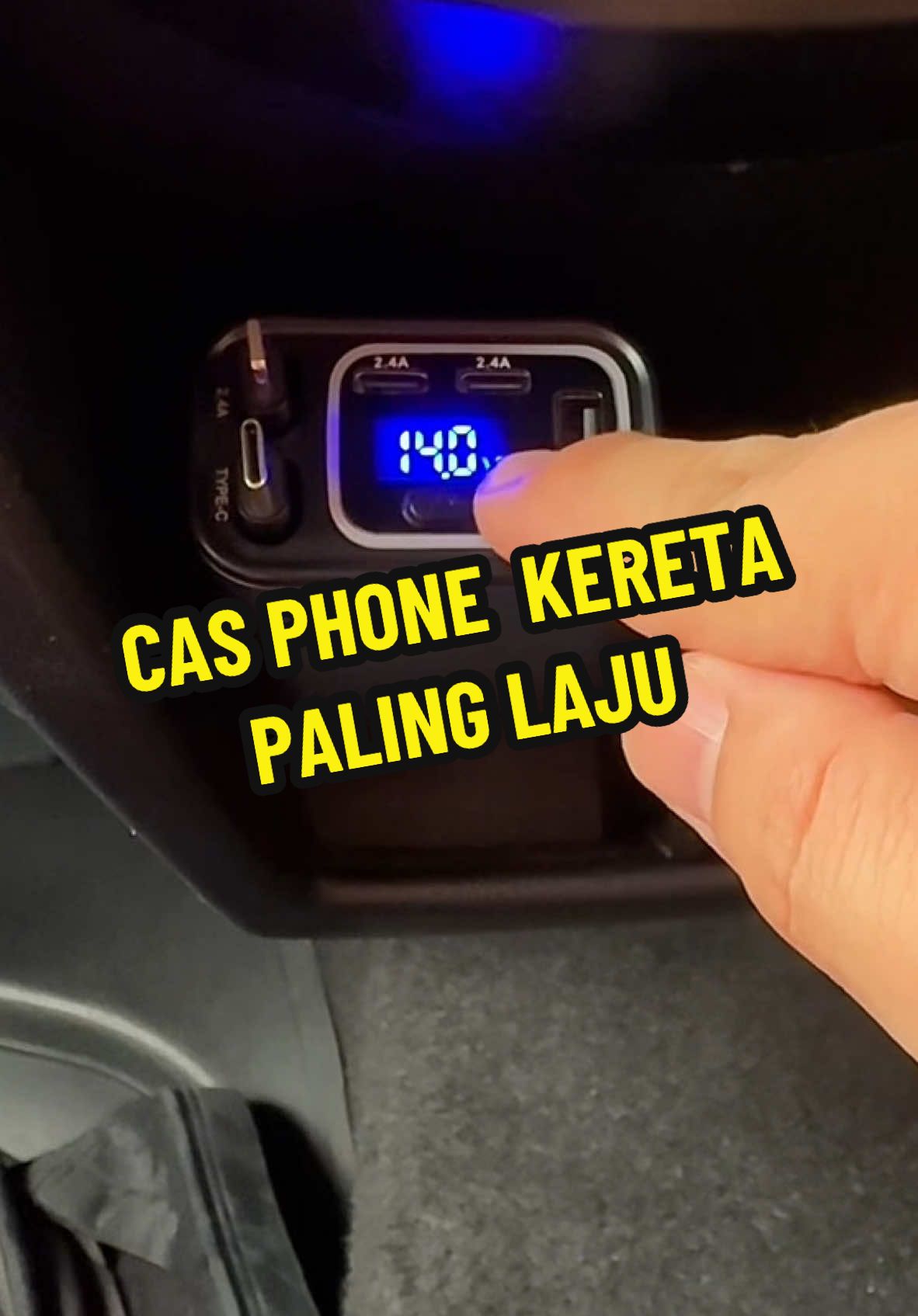 Cas dalam kereta pun laju guna super fast charging car adapter ni.Siap build in cable charger ios dan type c lagi. #caradapter #carchargingadapter #adaptercharging #phonechargekereta #phonecharger 