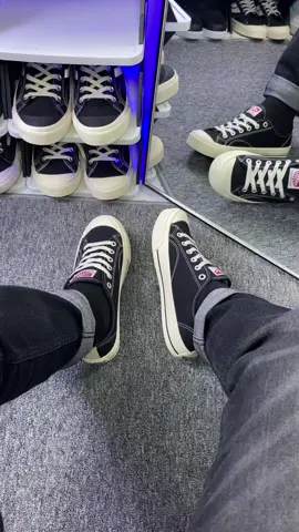 Rekomendasi sepatu original ventela basic low black natural #ventela #sepatuventela #ventelabasic #sneakers #sepatusneakers #sepatucowok 