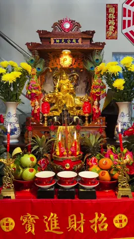 Mùng 5 Tết Cúng Bái Ngũ Lộ Tài Thần ( Kinh Tài Thần nói : Mùng 5 Tết Võ Tài Thần Triệu Công Minh cùng 4 Thần Tài Còn Lại Quán Chiếu Nhân Gian Xem Chuyện Tốt Xấu .