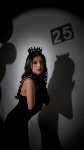 Tendencia 2025 🖤📸✨🫶🏽 Reserva tu sesión de fotos ya ✨ #sesion #sesiondefotos #resultados #photoshootideas #photoideas #fotoshoot #photoshoot #idea #ideas #photography #photos #photostiktok #parati #birthdaygirl #birdayvibes #birthdayphotoshoot 