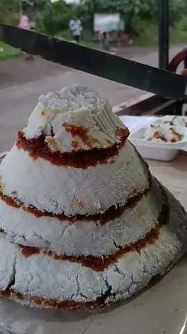 Naahh lagi musim hujan cari nya yang anget anget.. cocok ni kue dongkal empuk manis gurihh  untuk lokasi di Jatibarang Indramayu yaa buka jam 4 sore bisa Terima pesanan juga iya nomor WA ada di profil Terima kasihhh🥰🥰