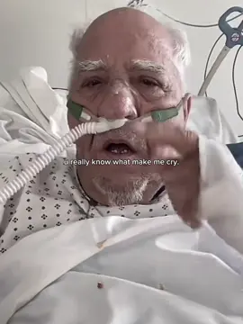 i jst scrool n find this its so sad, rip@Juan Tortosa #sad #poor #grandpa #magic #oldmagictrick 