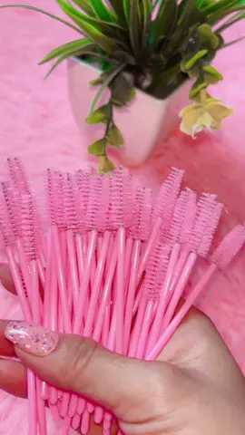 50 pcs pink/black disposable eyelashes brush mascara wand applicator brush#eyelashesbrush #eyelashes #disposablebrushes 