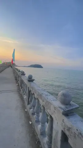 Hòn đá bạc nè hoàng hôn xiu đẹp luôn 🤗Huyền tran 🍄
