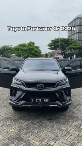 “Upgrade tampilan dan kenyamanan interior Fortuner GR Anda dengan karpet custom premium! ✨🚘 Pas banget untuk melindungi lantai mobil dari kotoran, mudah dibersihkan, dan bikin kabin makin elegan. Yuk, kasih perlindungan terbaik untuk mobil kesayangan Anda! 📍 Pesan sekarang & nikmati layanan pemasangan home service! 📩 DM untuk info lebih lanjut.” #interiormobil #fyppppppppppppppppppppppp #karpetmie #modifikasimobil #modifikasimobil #cumicumidarat #fortunergr #fortuner #2gd 