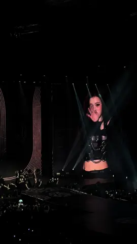 whiplash la crowd was actually fire  giselles killer move was just omg #aespa #karina #winter #ningning #giselle #losangeles #fyp #concert #kpop #sm #aespaconcert #whiplash 