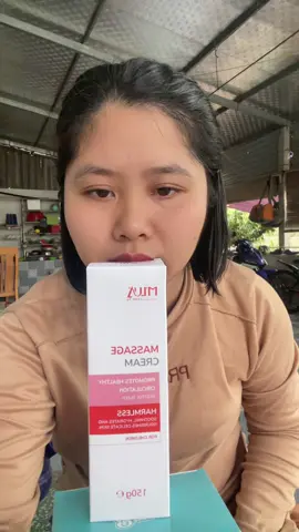 Kem masage cho bé vừa giúp mẹ masa vừa giữ ẩm cho da