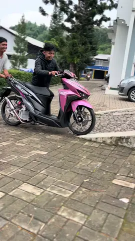 gacor parah vario kolam#variomodifikasi #varioledold #variokolam🏊‍♀️ #vario125 #ring17style 